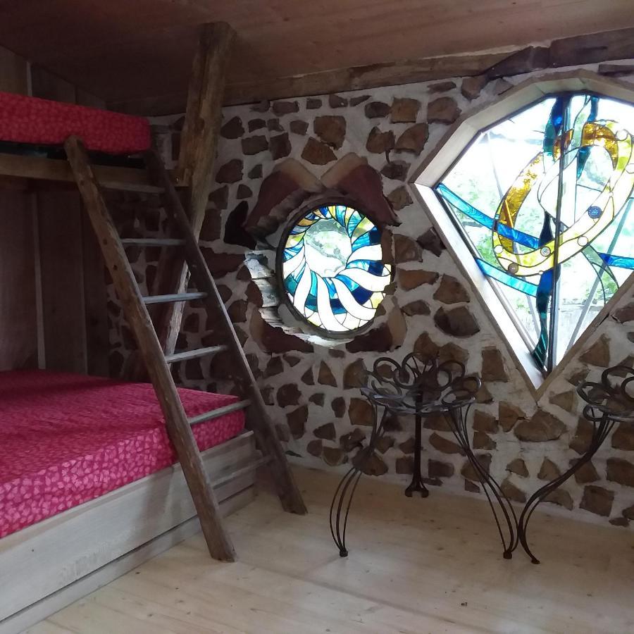 Village.Insolite Montagny-sur-Grosne Dış mekan fotoğraf